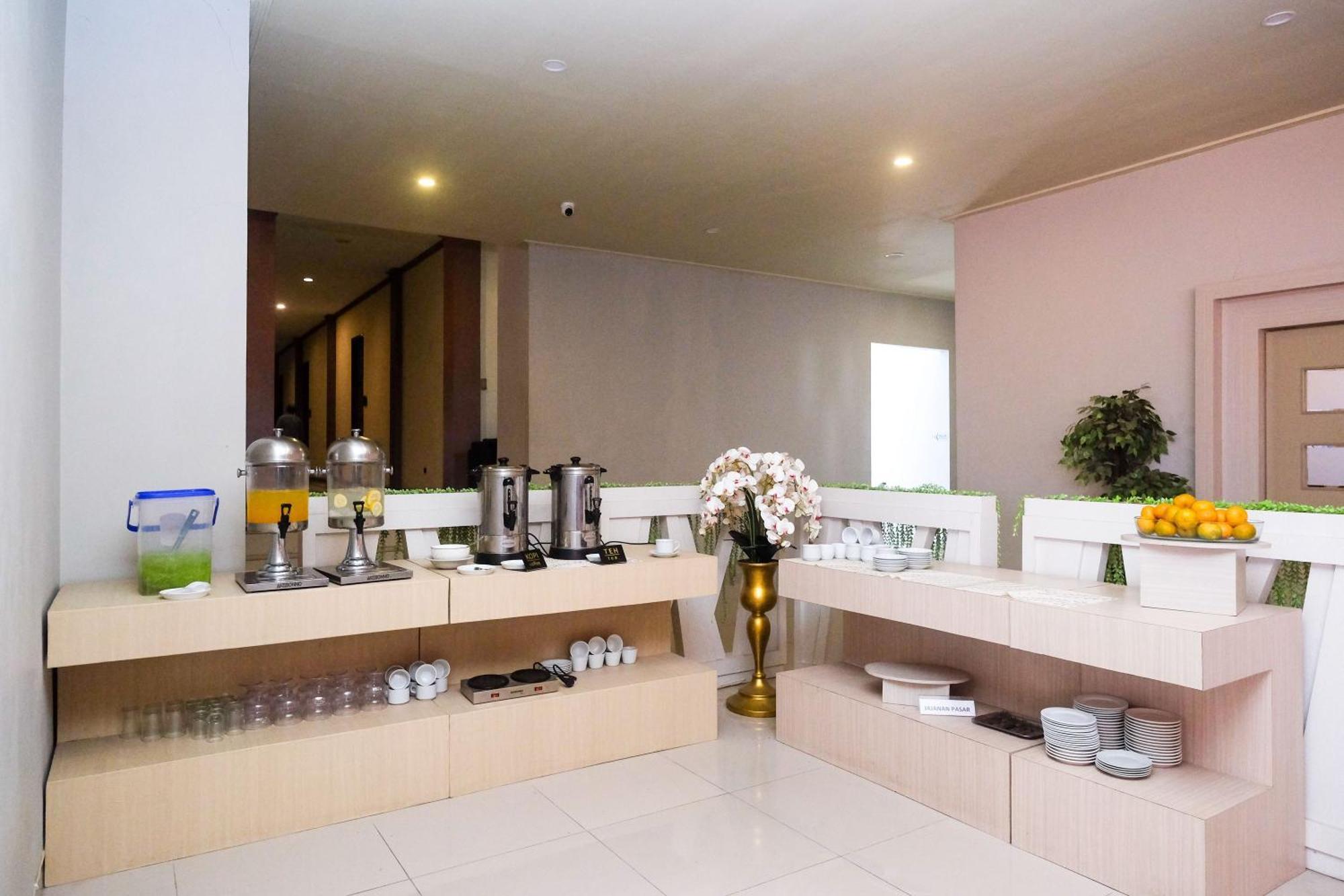 Urbanview Hotel Dedy Jaya Brebes 外观 照片