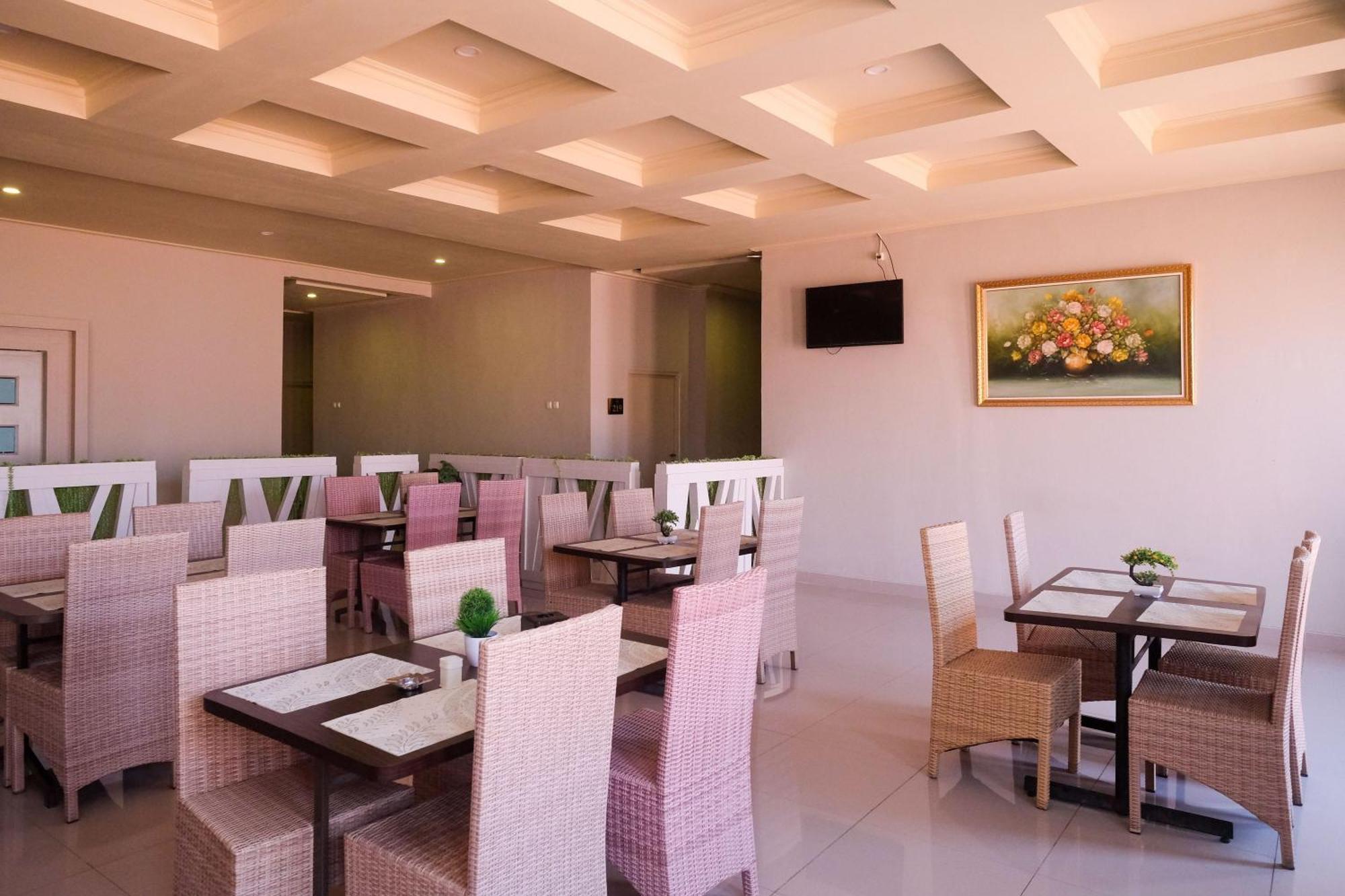 Urbanview Hotel Dedy Jaya Brebes 外观 照片