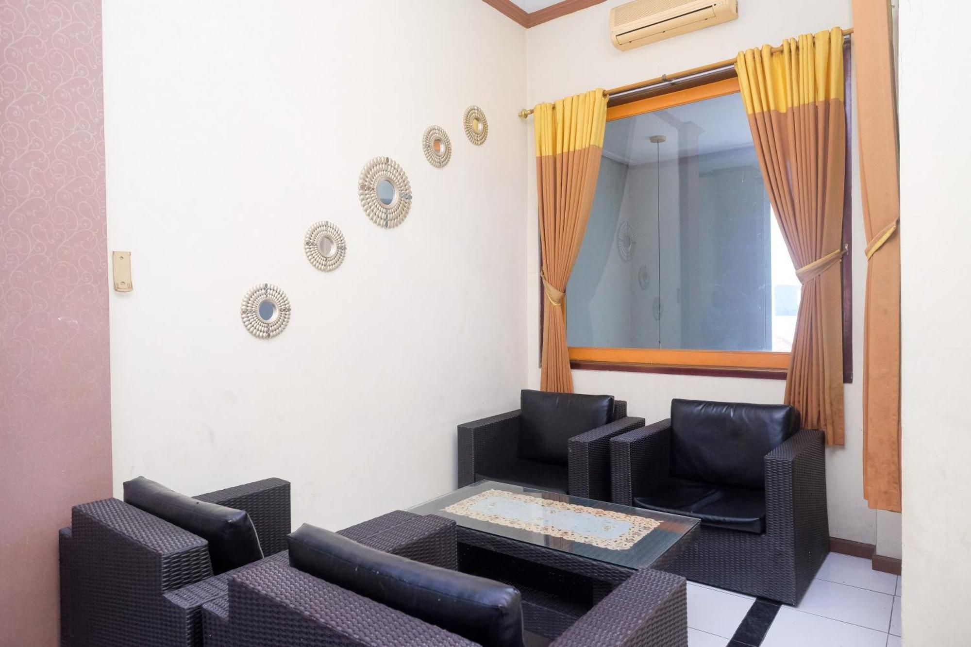 Urbanview Hotel Dedy Jaya Brebes 外观 照片