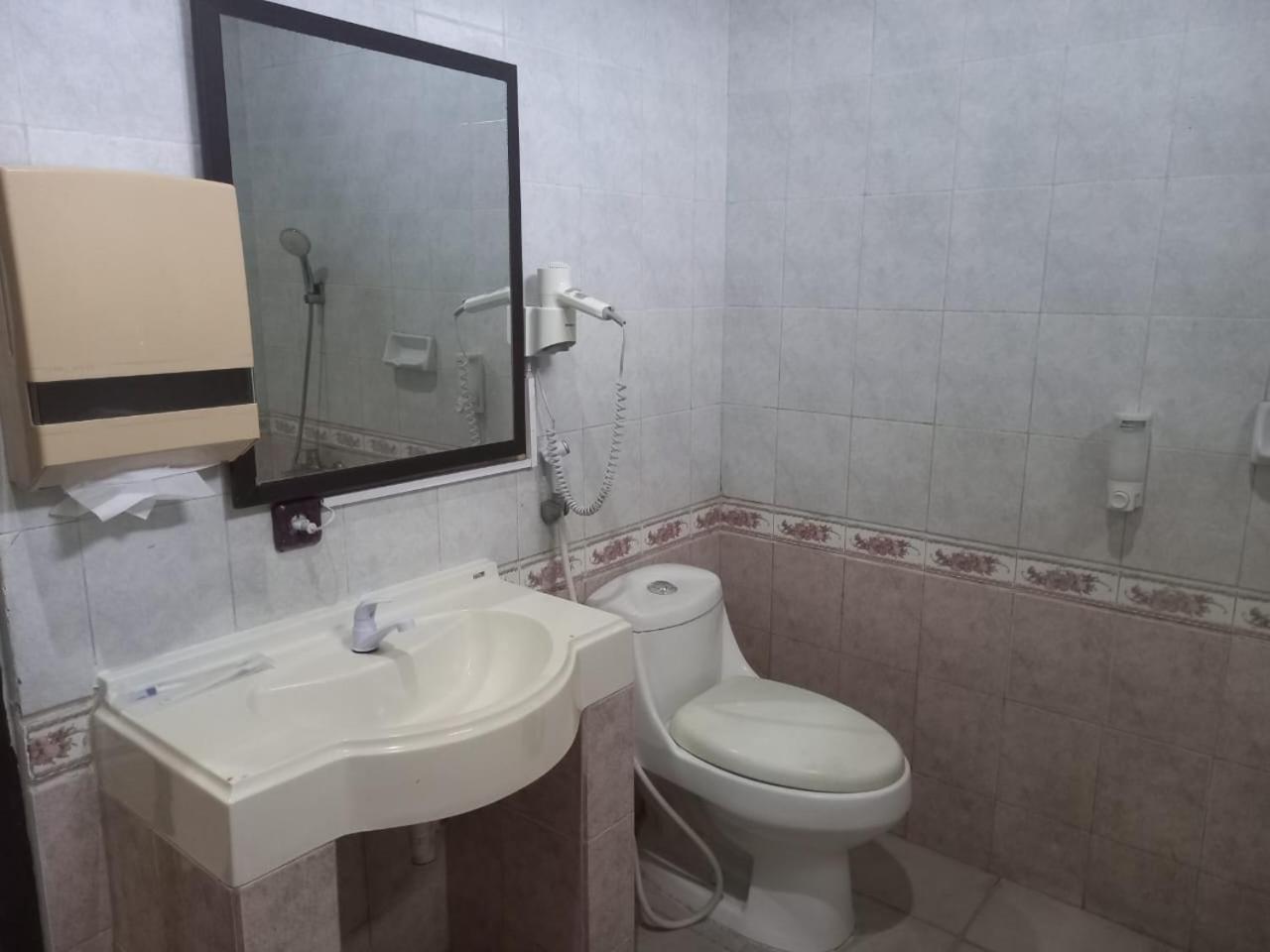 Urbanview Hotel Dedy Jaya Brebes 外观 照片