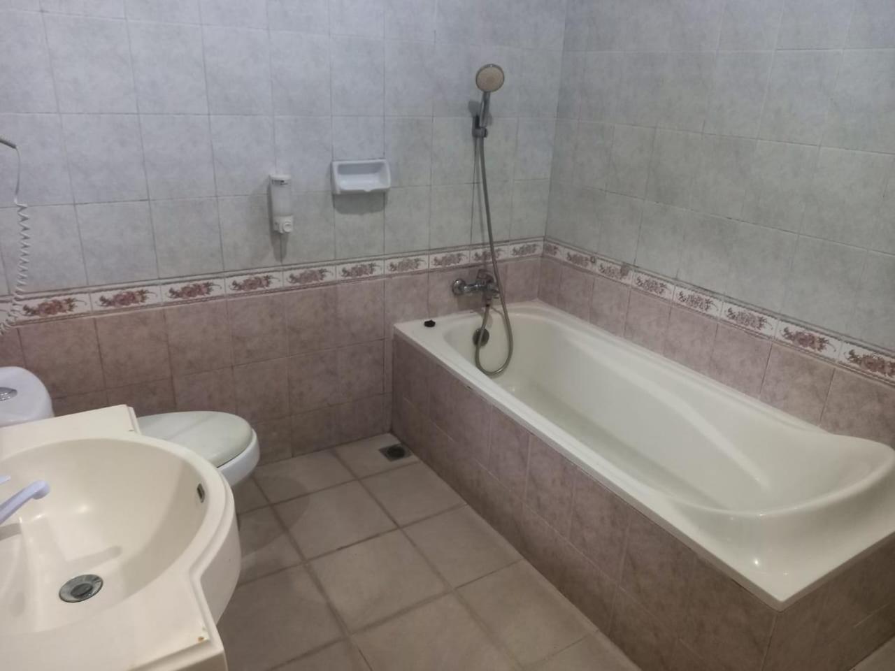 Urbanview Hotel Dedy Jaya Brebes 外观 照片