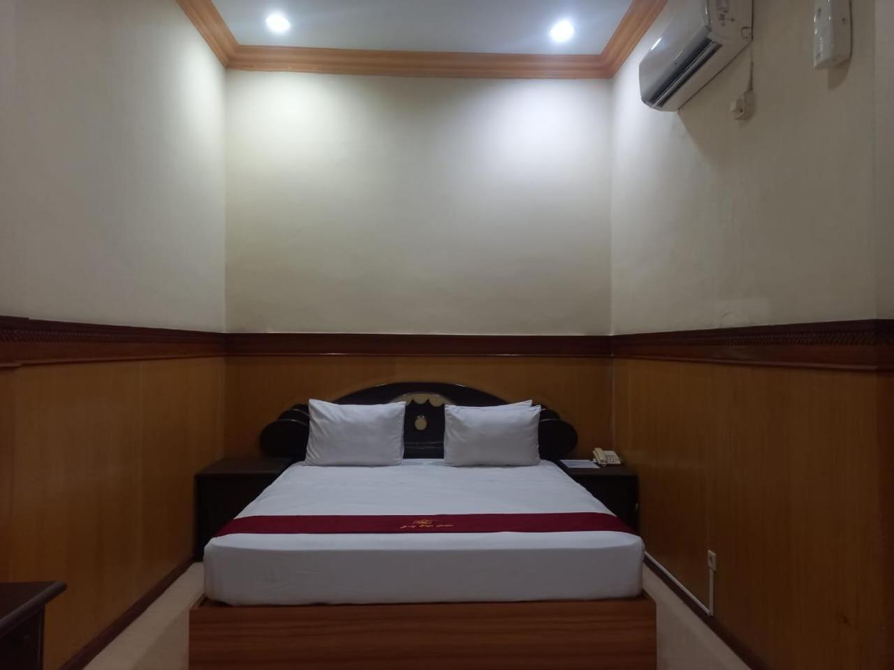 Urbanview Hotel Dedy Jaya Brebes 外观 照片