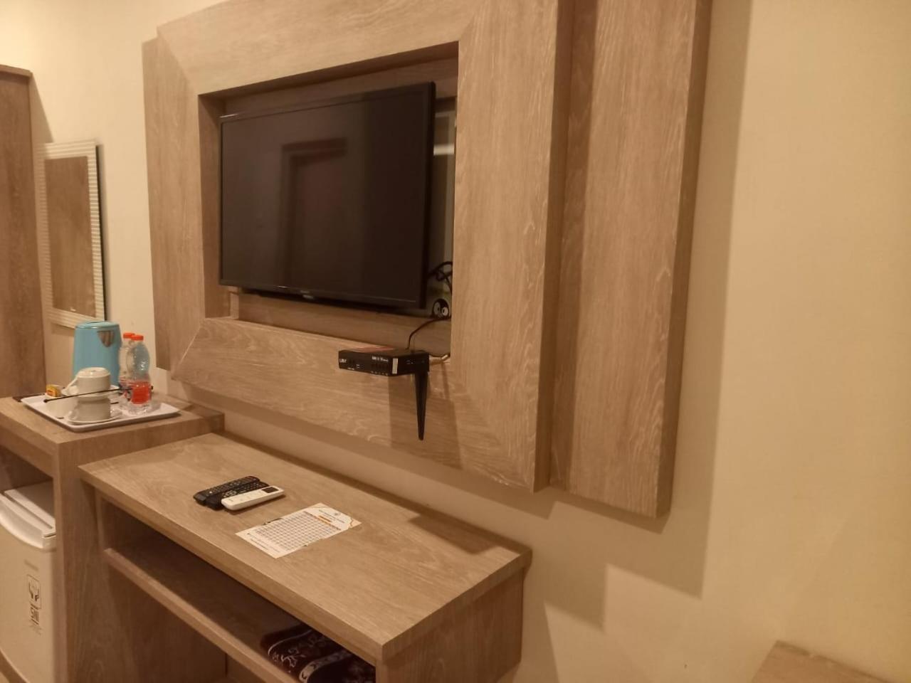 Urbanview Hotel Dedy Jaya Brebes 外观 照片