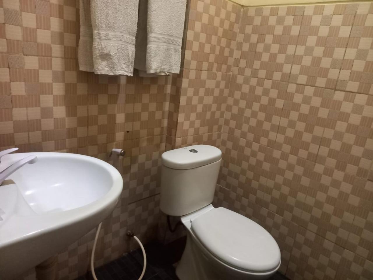 Urbanview Hotel Dedy Jaya Brebes 外观 照片